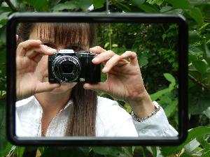 Gespiegelte wirklichkeit - Selbstportrait der Künstlerin Gespiegelte wirklichkeit - Selbstportrait der Künstlerin